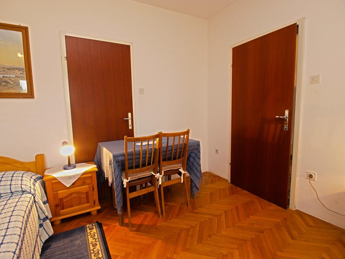Rooms Milan 1370 โรวีน ภายนอก รูปภาพ