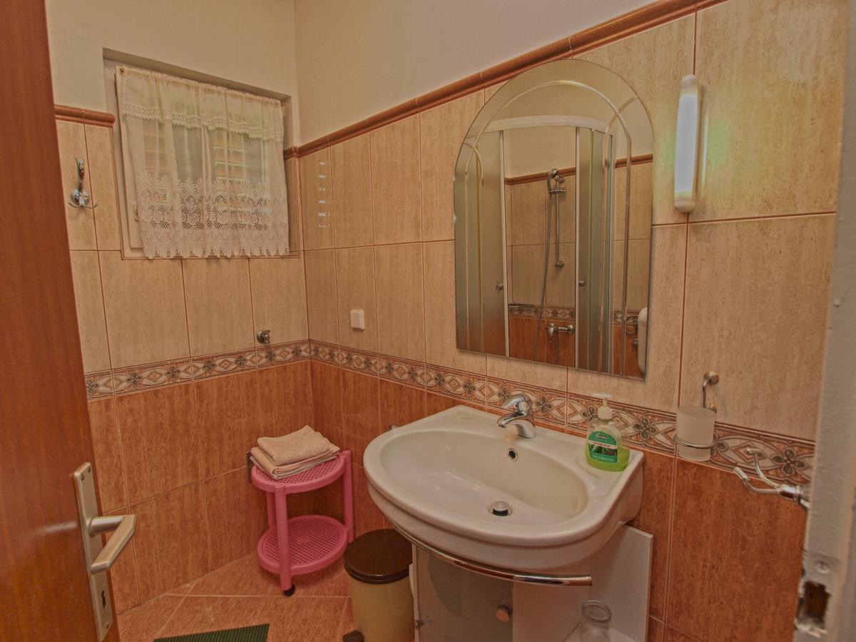 Rooms Milan 1370 โรวีน ภายนอก รูปภาพ